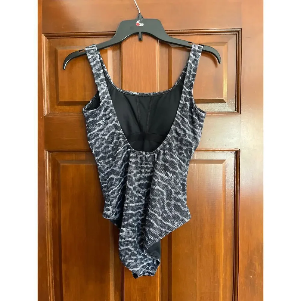 Nike animal print one piece swimsuit size medium